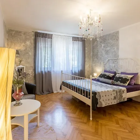Apartmán Artistic Chill Art 2+2.centar Of Split. *