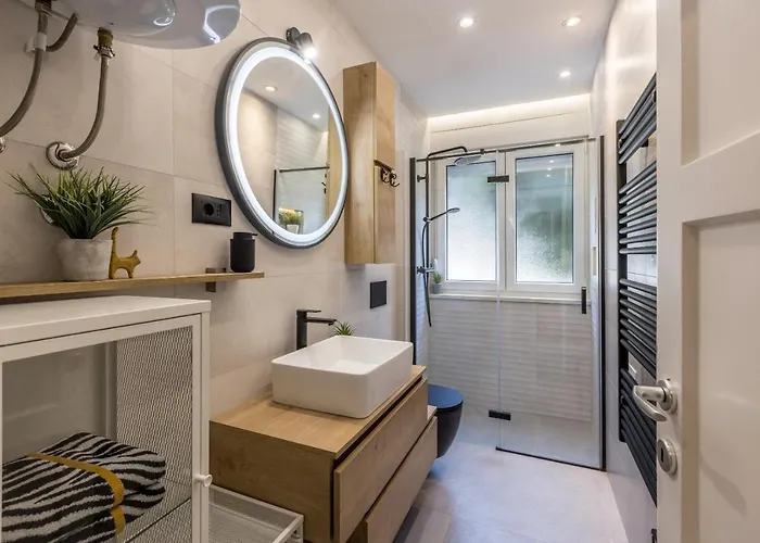 Artistic Chill Art 2+2.centar Of Split. Apartament Split