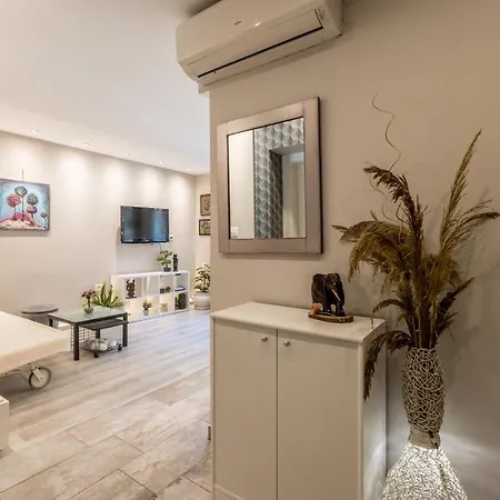 Artistic Chill Art 2+2.centar Of Split. Apartment *